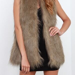 Katherine K Faux Fur Vest|| Medium Like New!